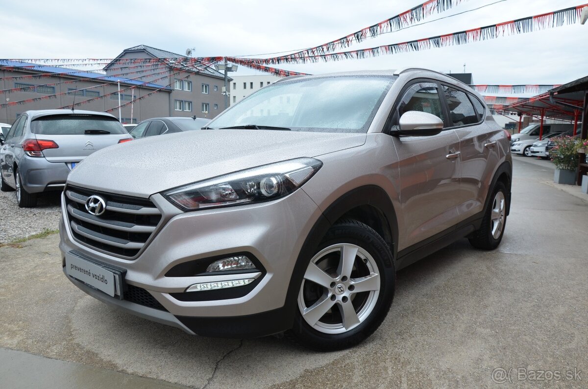 Hyundai Tucson 2,0 CRDi Family 4x4 AT6 100kw - 6
