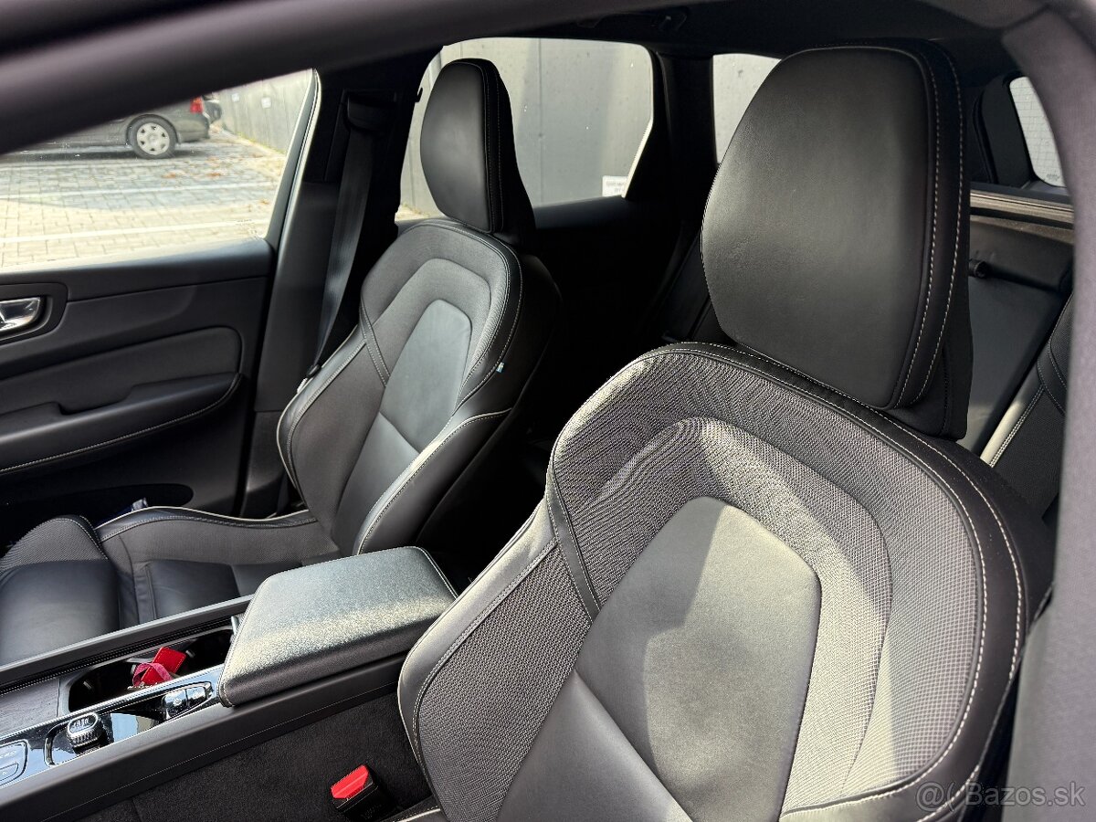 VOLVO XC60 B5 (P) 250hp R-Design AT8 AWD - 6