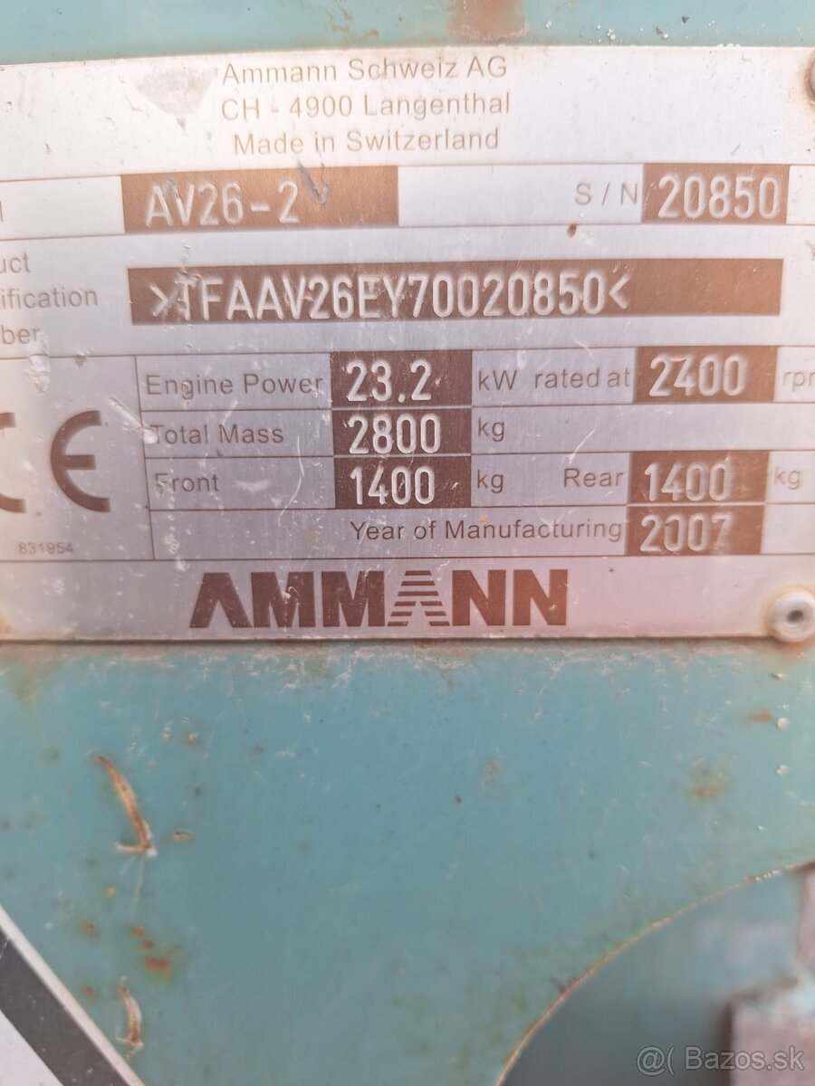 Vibračný cestný valec - 6