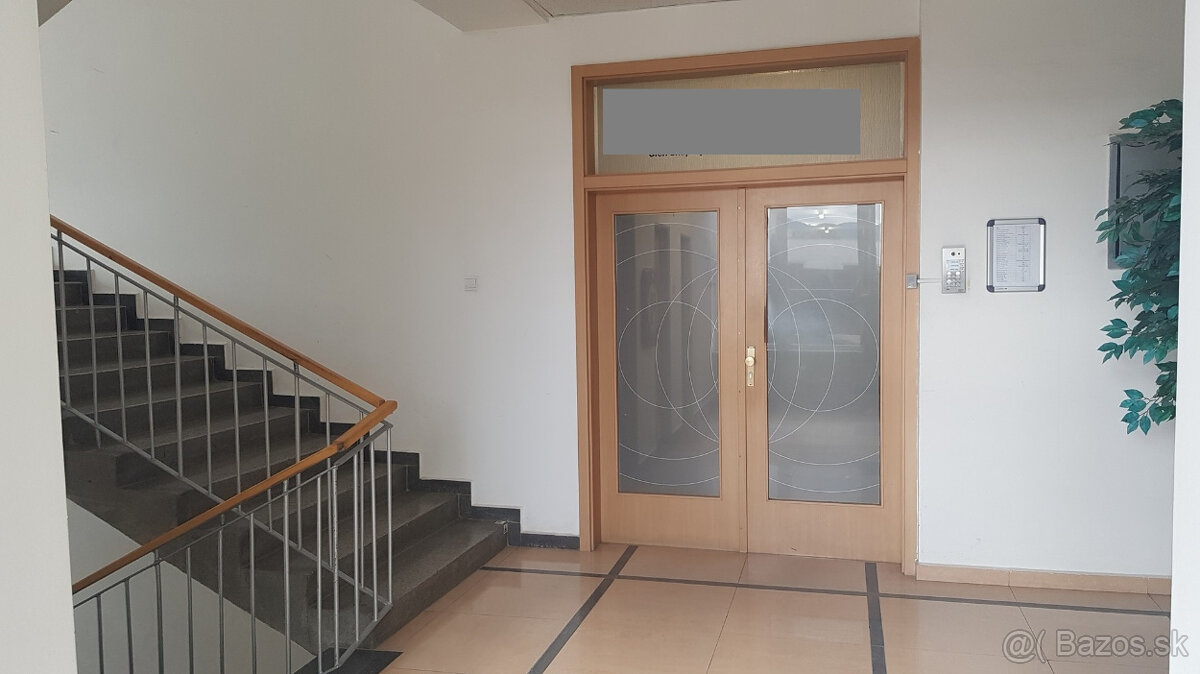 Prenájom kancelárie 18,4 m2 ul. Bytčická - 6