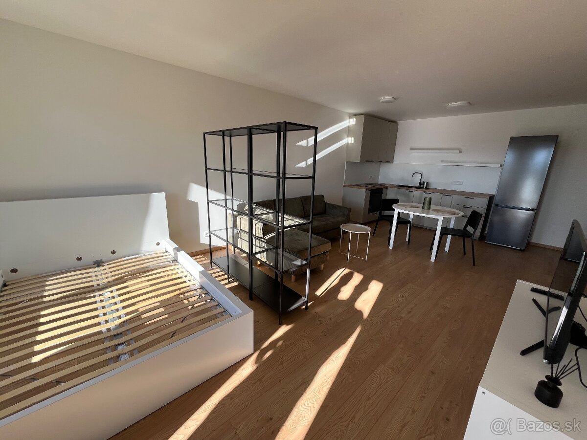 Na prenájom 1- izbový byt v novostavbe - 6