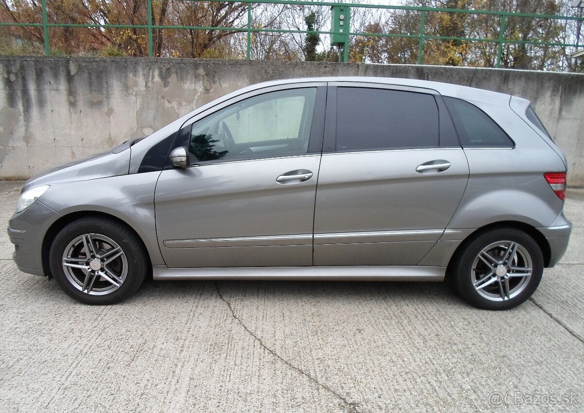 Mercedes-Benz B trieda 200 CDI 103kW automat,koža,klima,temp - 6
