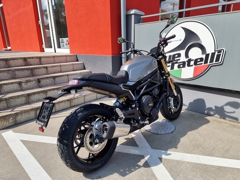 Benelli Leoncino 800 - 6