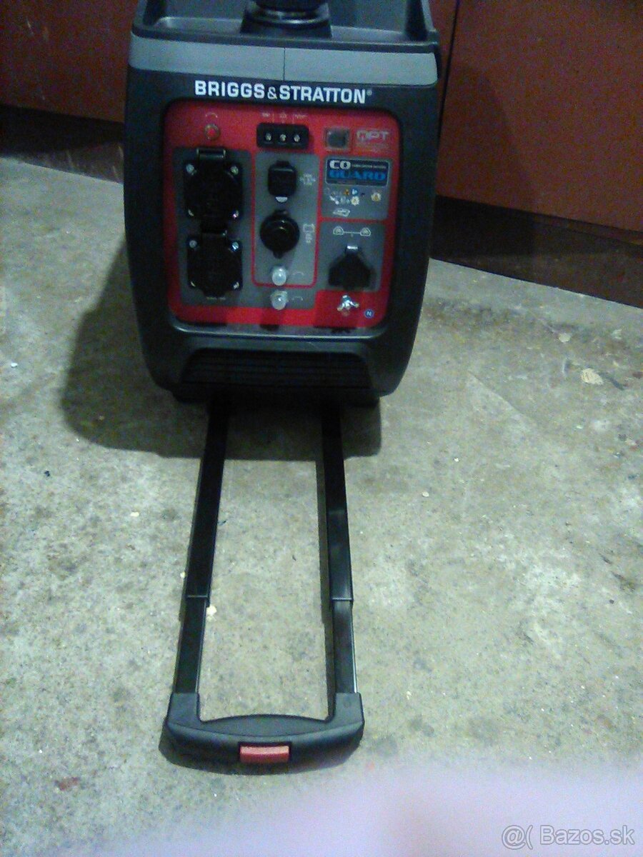 Invertorová elektrocentrála Briggs & Stratton P2400 - 6