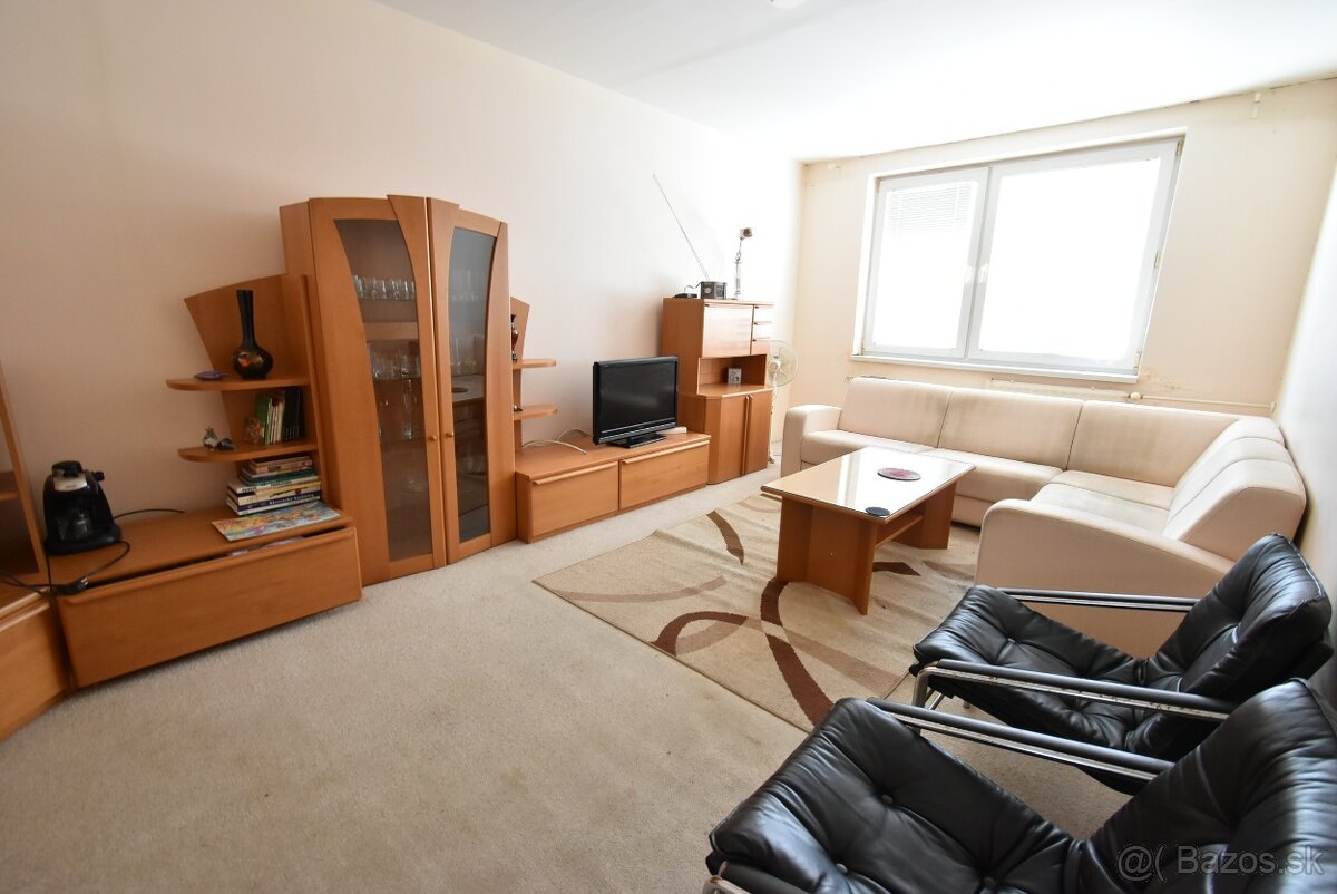 Pezinok:Ponúkame priestranný 3 izbový byt , Svätoplukova ul. - 6