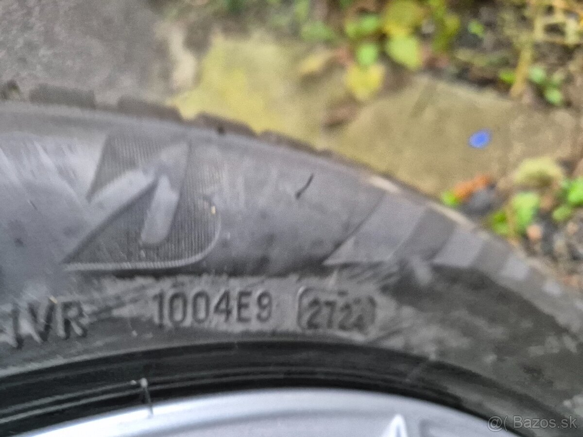 Nová Celoroční sada Volkswagen T7 Multivan R18 - 6