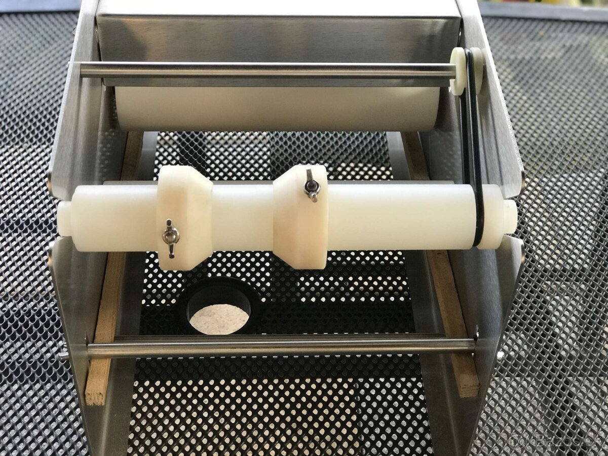 Celonerezová etiketovačka - 6