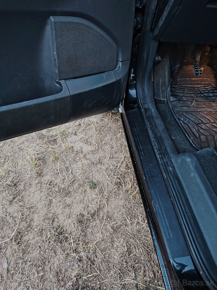 Predám VW Sharan 4x4 1.9 TDi - 6