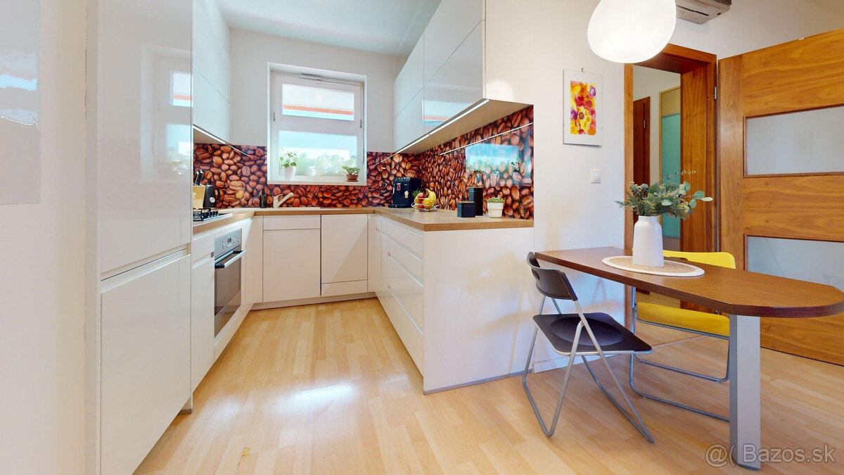 Pohodlné bývanie v priestrannom 5i byte na Záporožskej ul. - 6