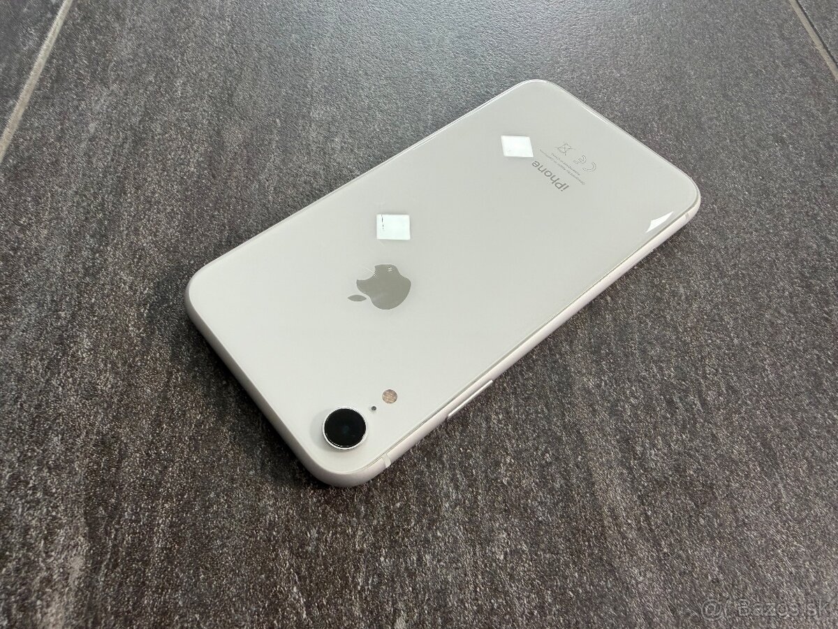 Apple iPhone XR 64 GB v bielej farbe White - 6