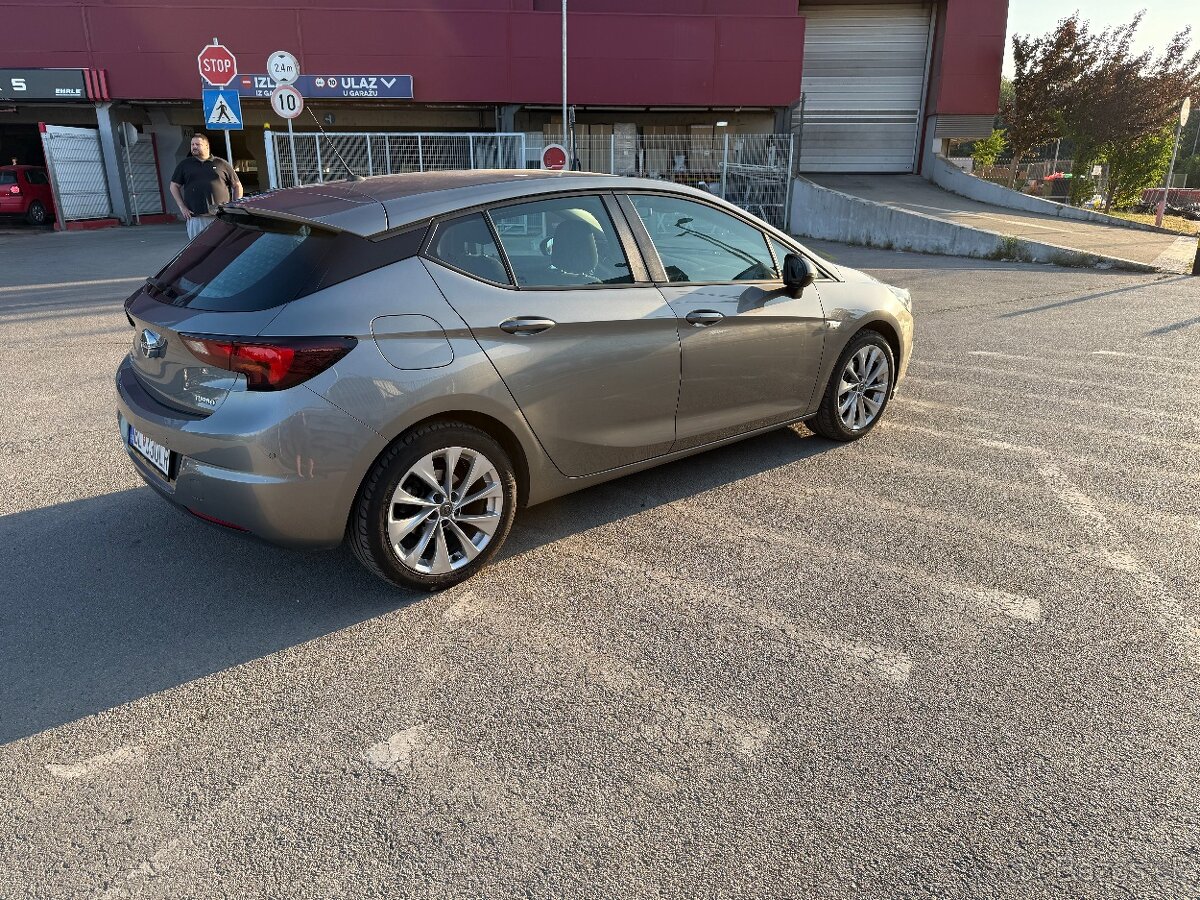 Opel Astra 1.4 T 92kW 1. majiteľ 110tkm serv kniha - 6
