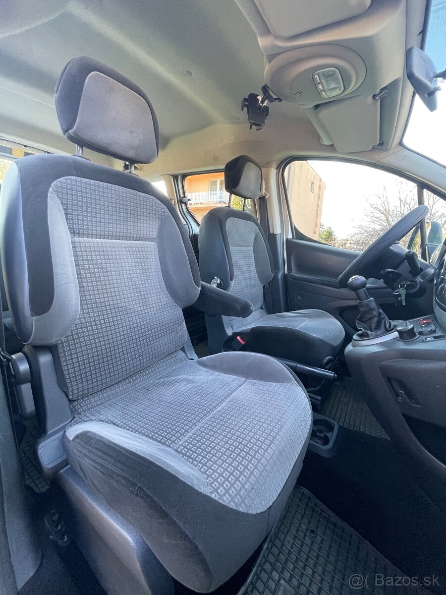 CITROEN BERLINGO MULTISPACE 1,6 DISEEL NOVÁ STK EK - 6