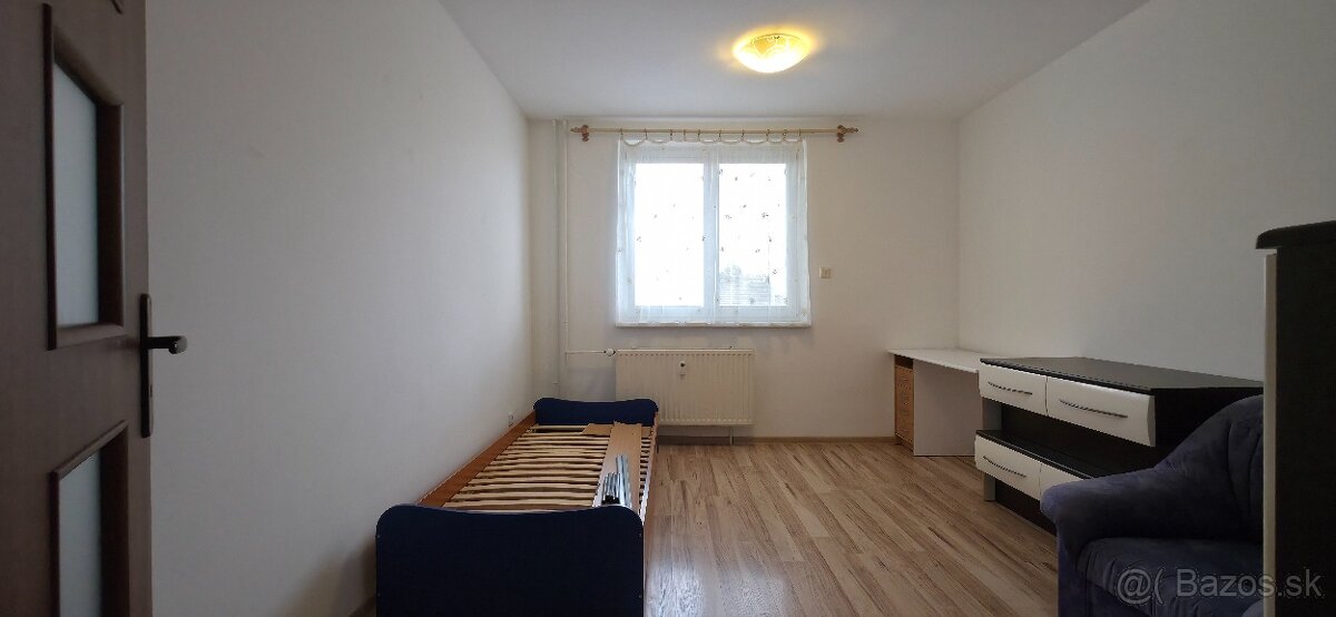 PNORF – zrekonštruovaný 3i byt s loggiou a komorou, M. Bela - 6