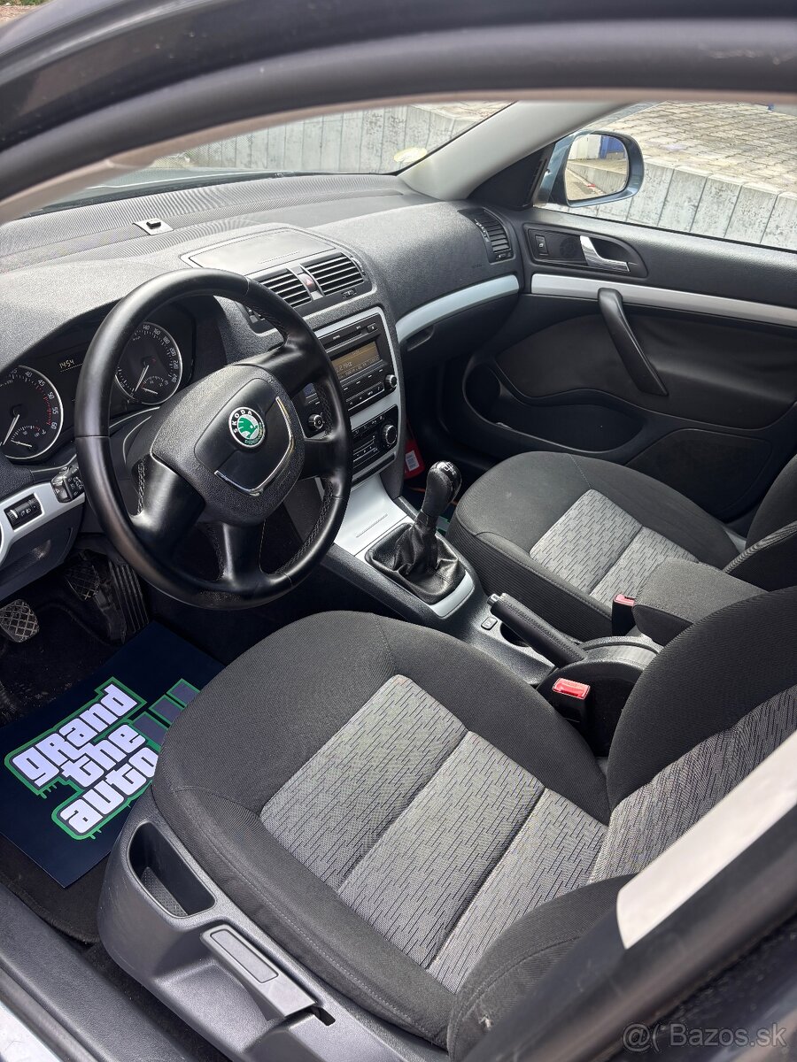 Škoda Octavia Combi 1.6 TDI 🟢 - 6