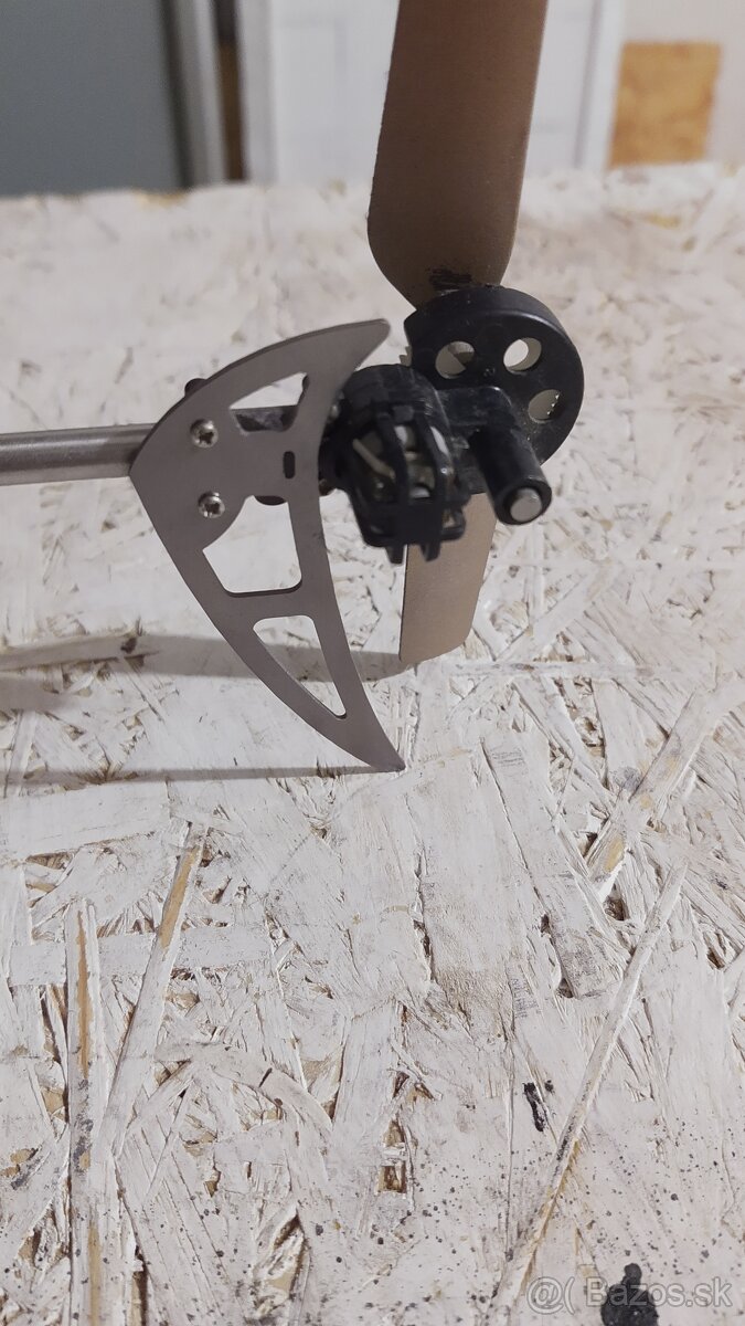 RC model vrtulníka DH - 6