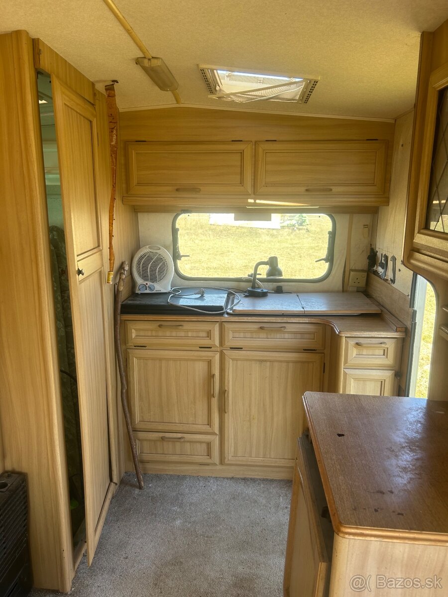 Karavan Elddis - 6