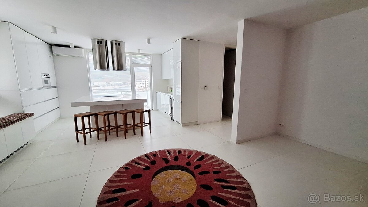 Prenajmem 3 izbový byt /RUBICON - Dvory Púchov/ - 6