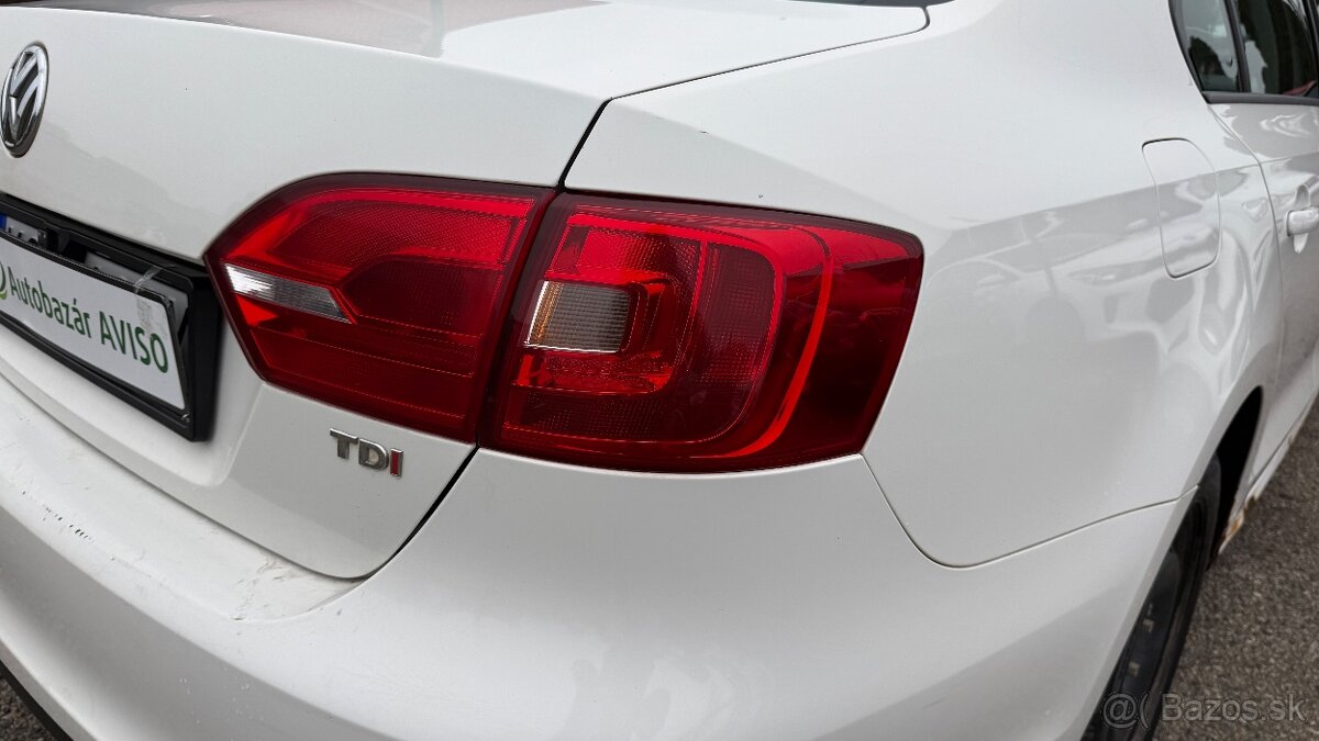Volkswagen Jetta 1.6 TDI Comfortline - 6