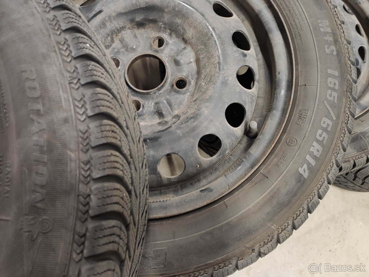 Zimné pneu R14 165/65, komplet kolesá s diskami a puklicami - 6