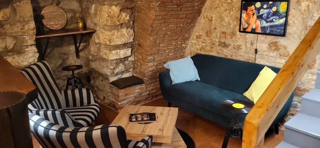 Gauč,kreslá,lavice,stoličky,stoly - 6