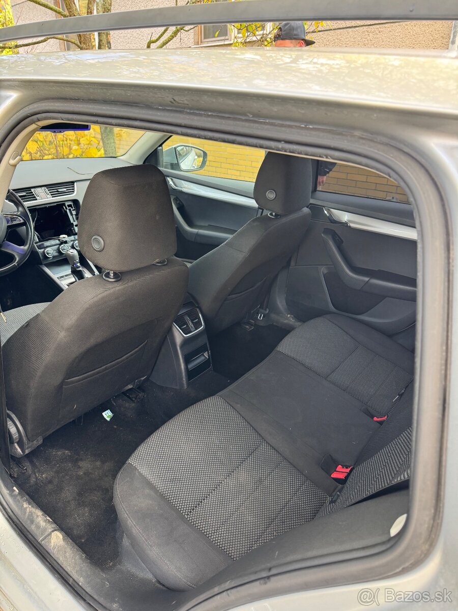 Škoda Octavia 3 1.6 TDI 77kw - 6