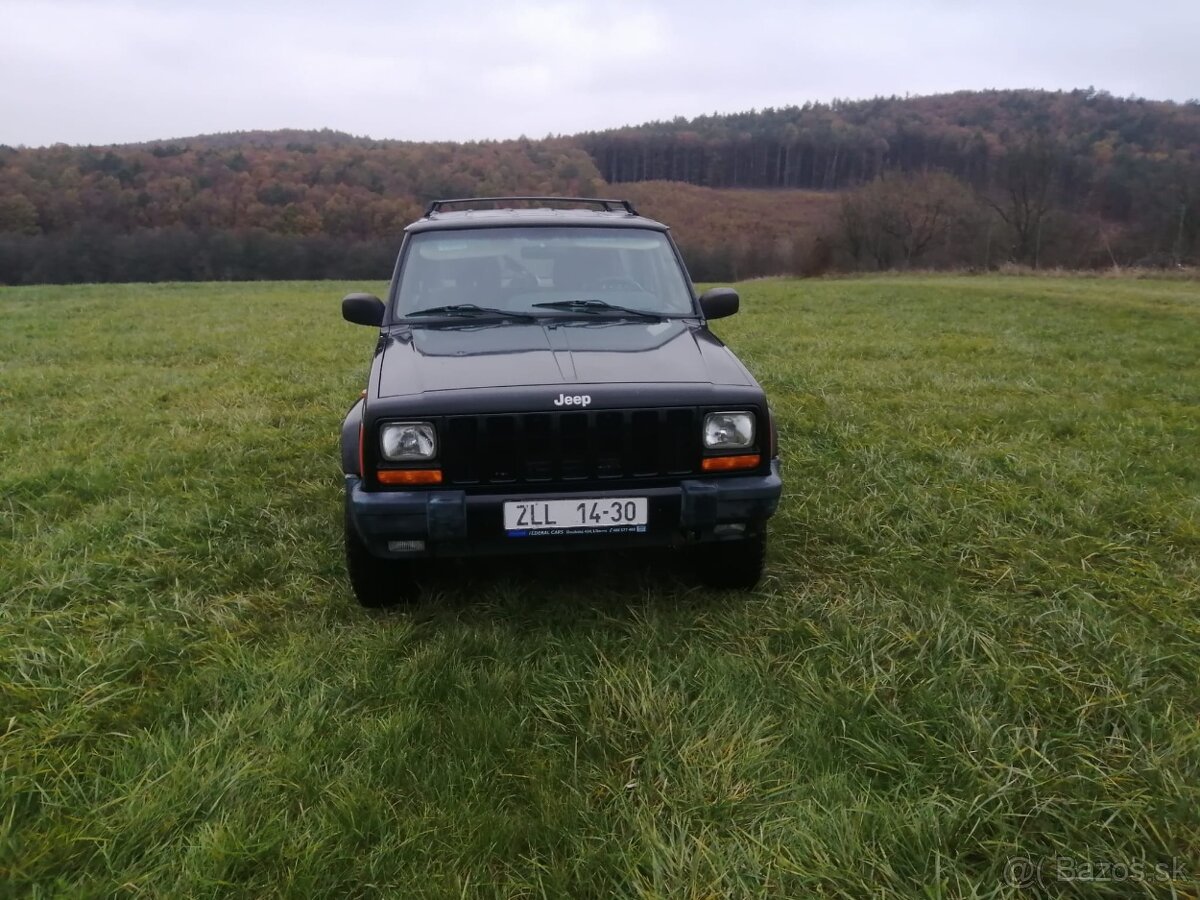 Jeep Cherokee XJ 4.0 - 6