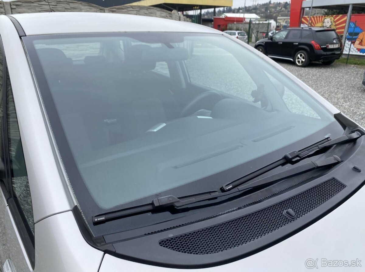 Kia Venga 1.4i 16v 90PS KLIMA SERVIS - 6