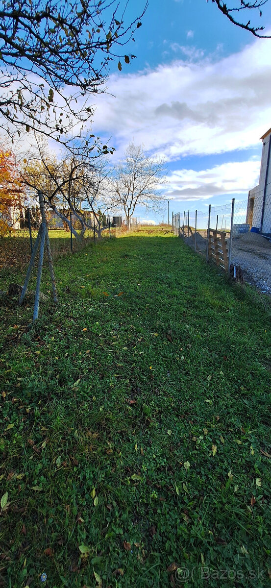 Na predaj pozemok o rozlohe 1 449 m² so záhradou a studňou v - 6