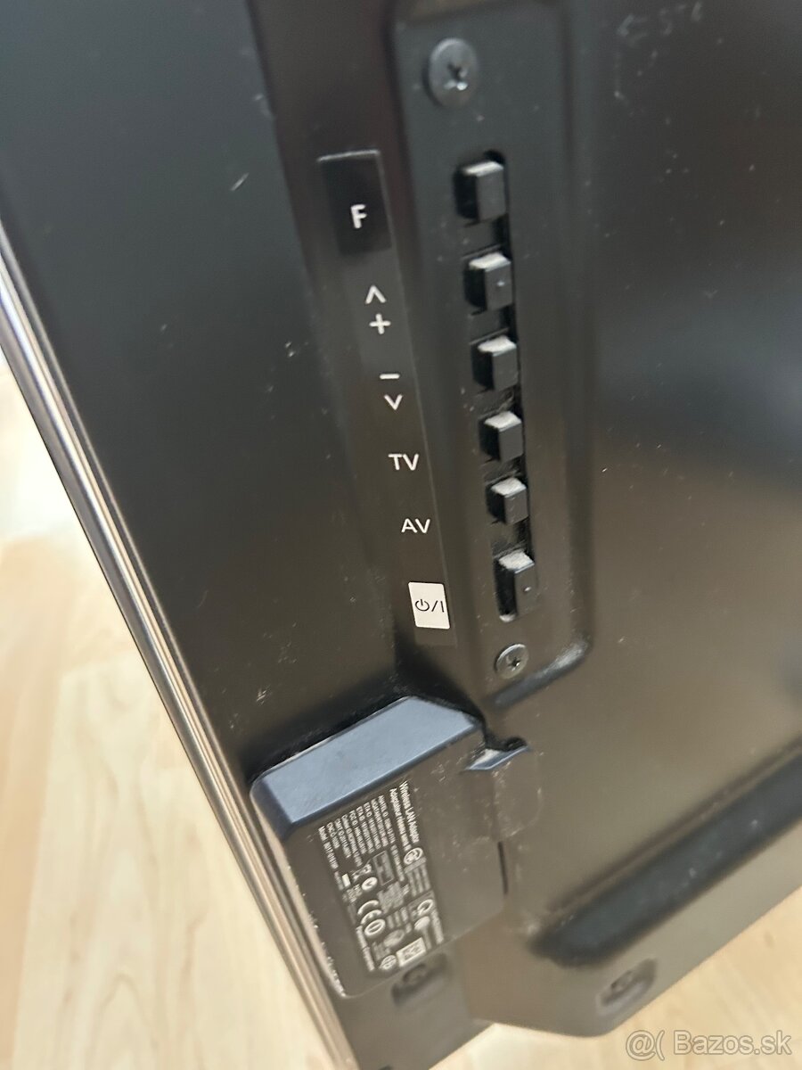 Panasonic TX-L42ET5E - 6