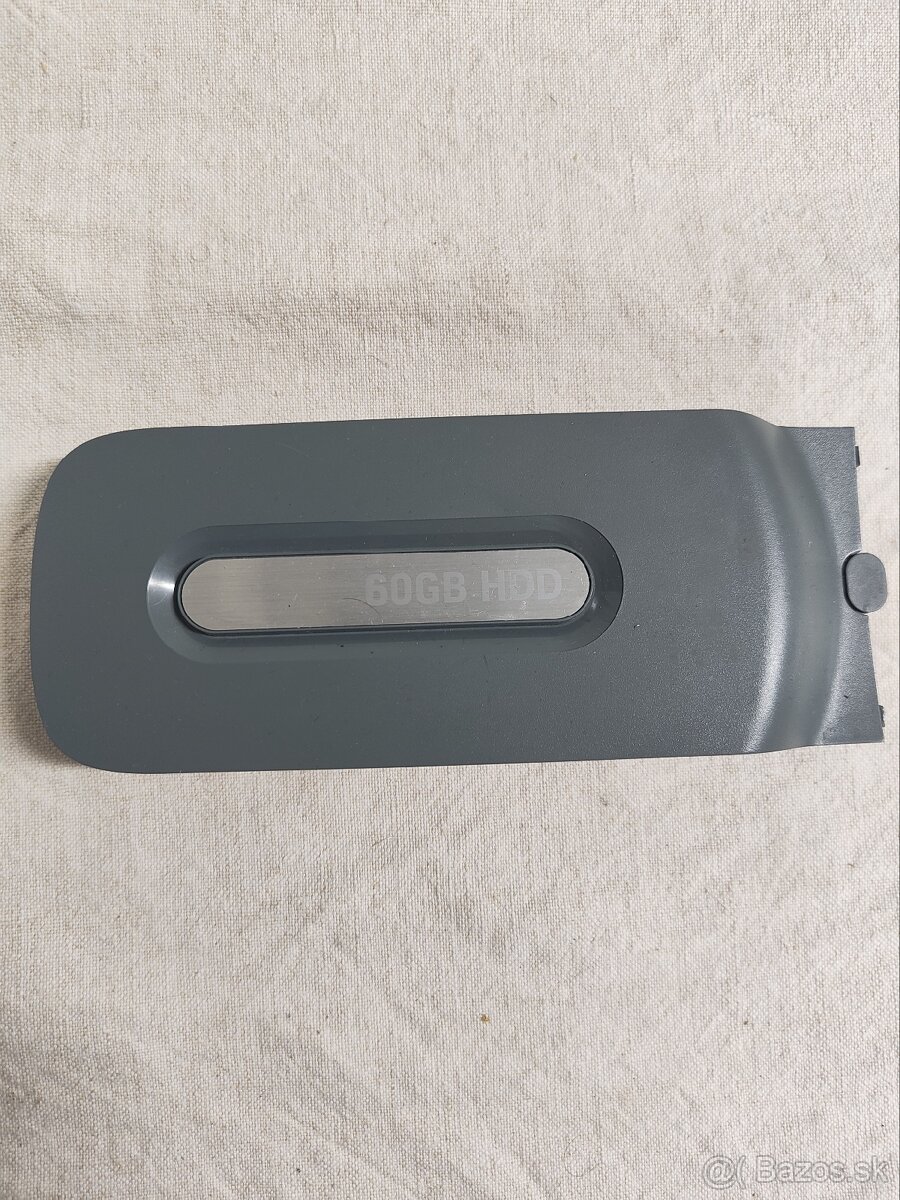 XBOX 360 + 60 GB HDD + OVLÁDAČ + 3x HRA - 6