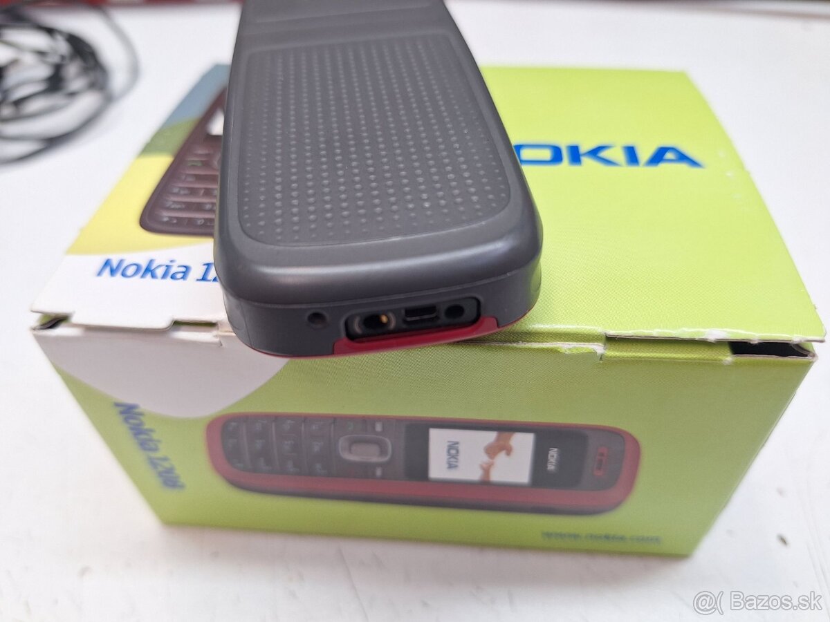 Nokia 1208 - 6