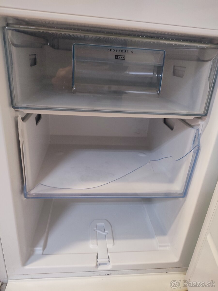 Predám chladničku AEG S53600CSW0 - 6