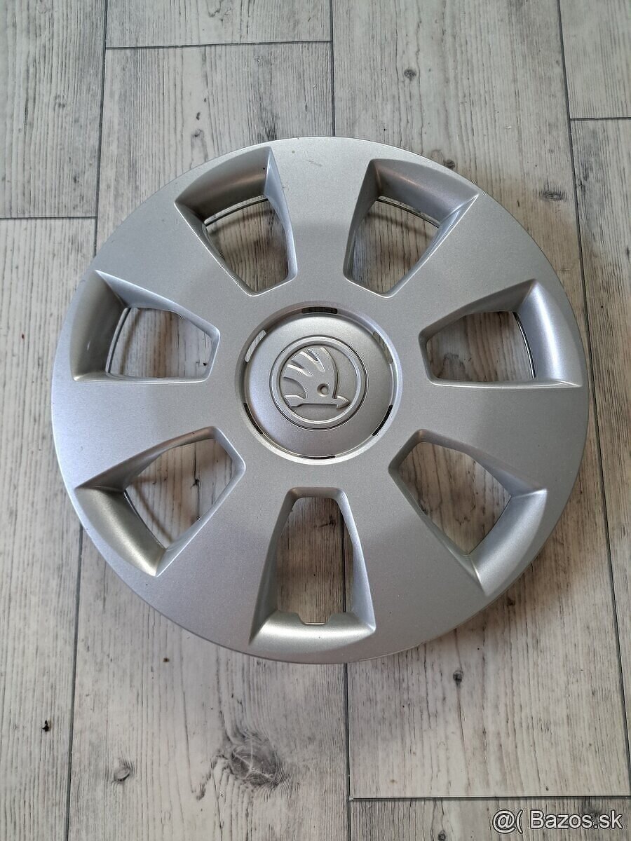 Kryt kolesa, puklica ŠKODA R14 - 1 kus - 6