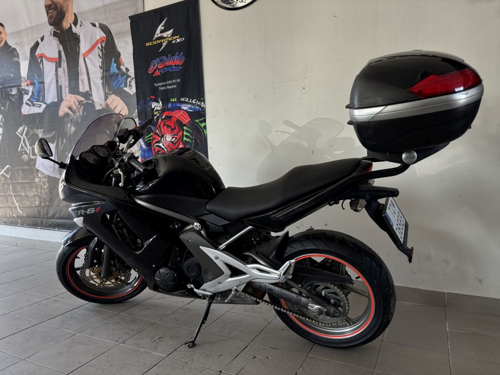 Kawasaki ER6F - 6