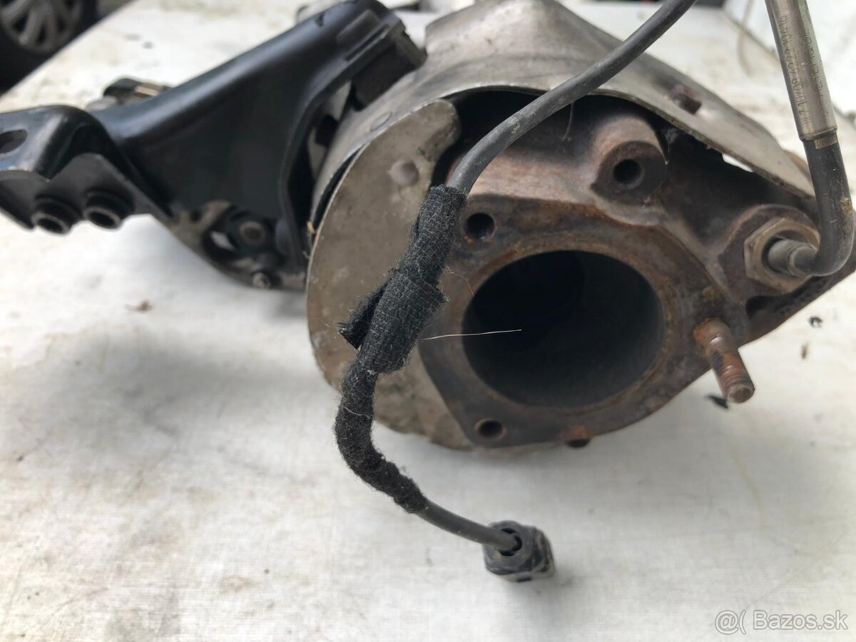 Audi Q7 - Turbodúchadlo Audi Q7 4.2 TDI V8 originál - 6