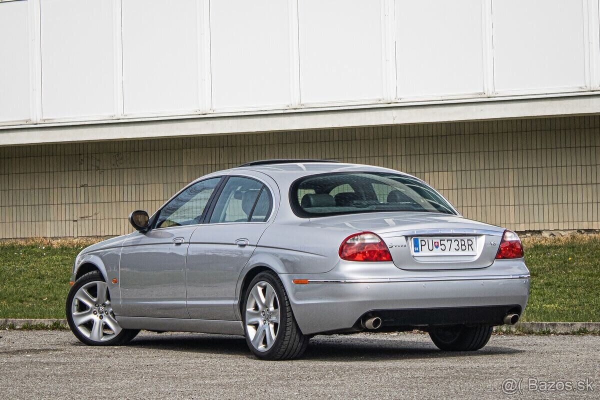 Jaguar S-Type 4,2 V8 300Ps - 6