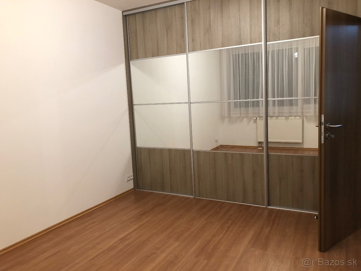 2 izbový byt s parkovaním na prenájom - 6