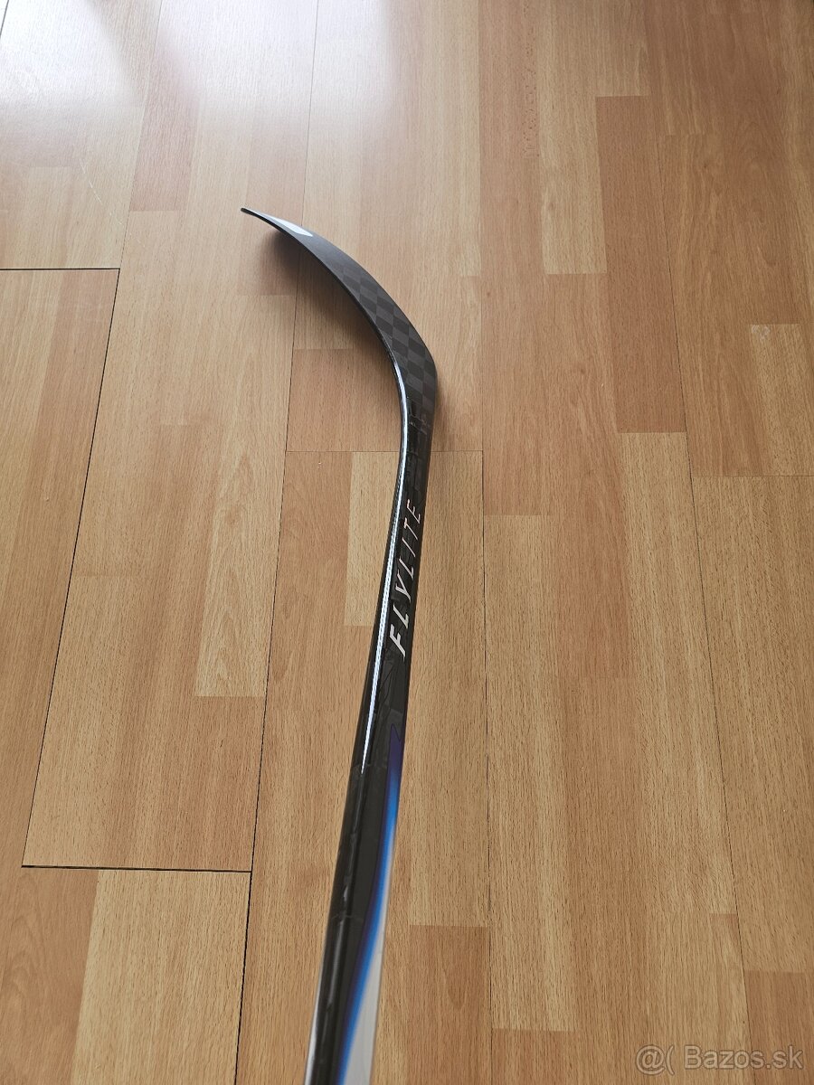 Hokejka BAUER FLYLITE pravá - 6