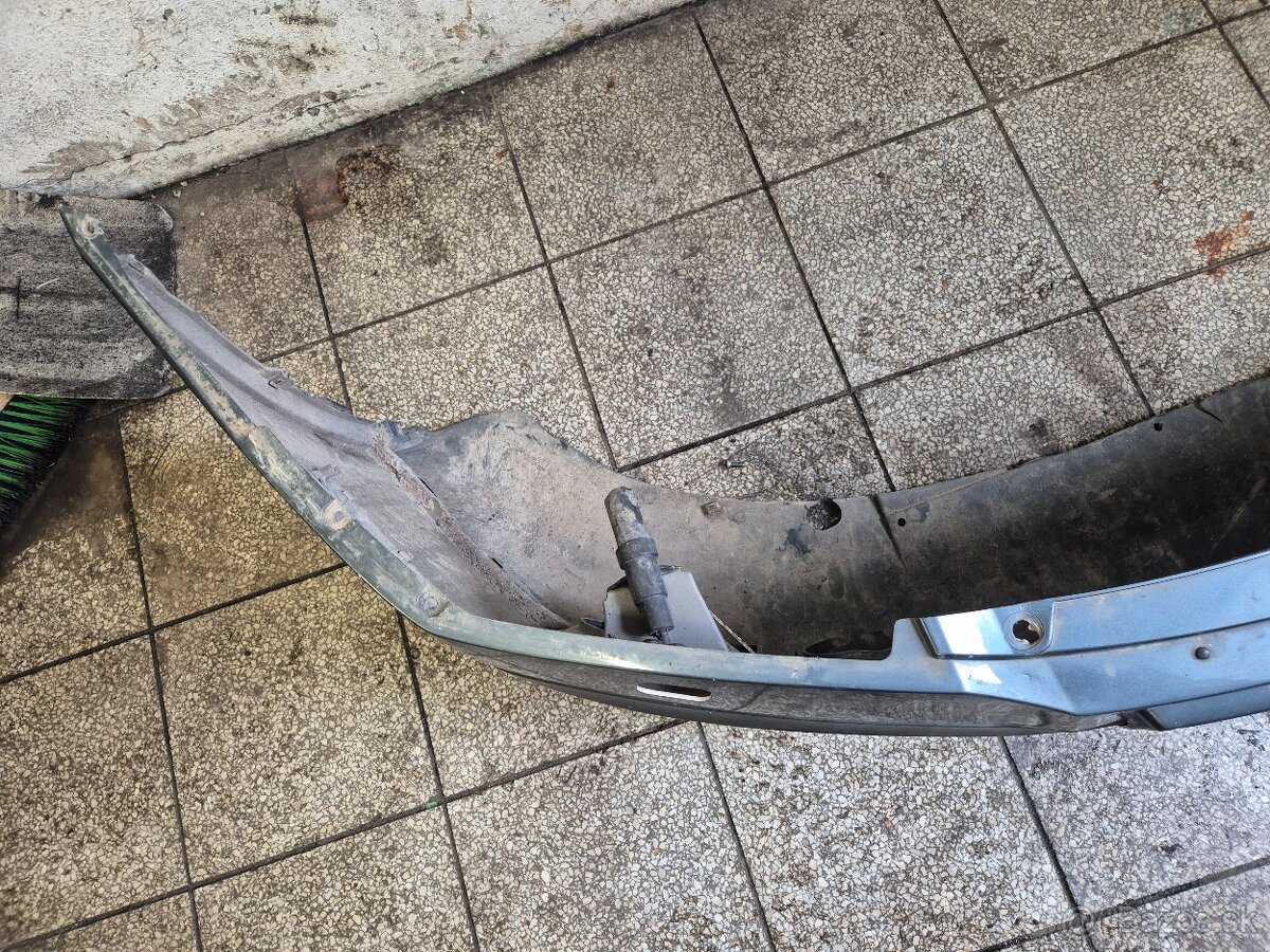 Predám predný nárazník na Škoda Octavia II 2 predfacelift - 6