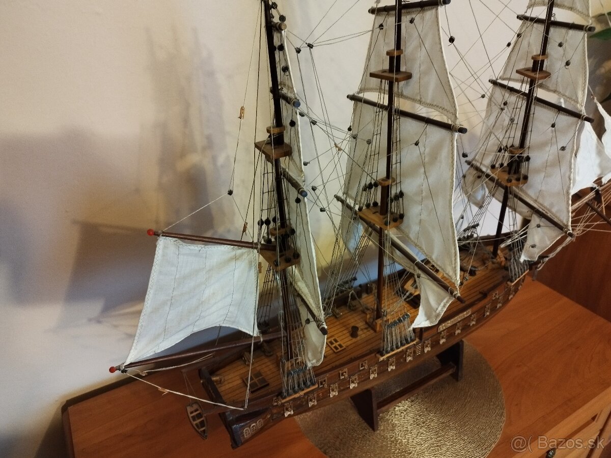 Model lode USS Constitution - 6