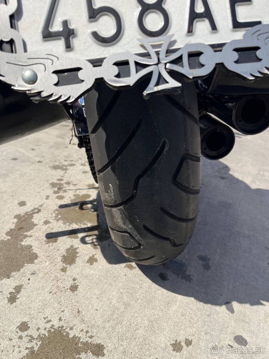 Suzuki VZ 800 Marauder - 6