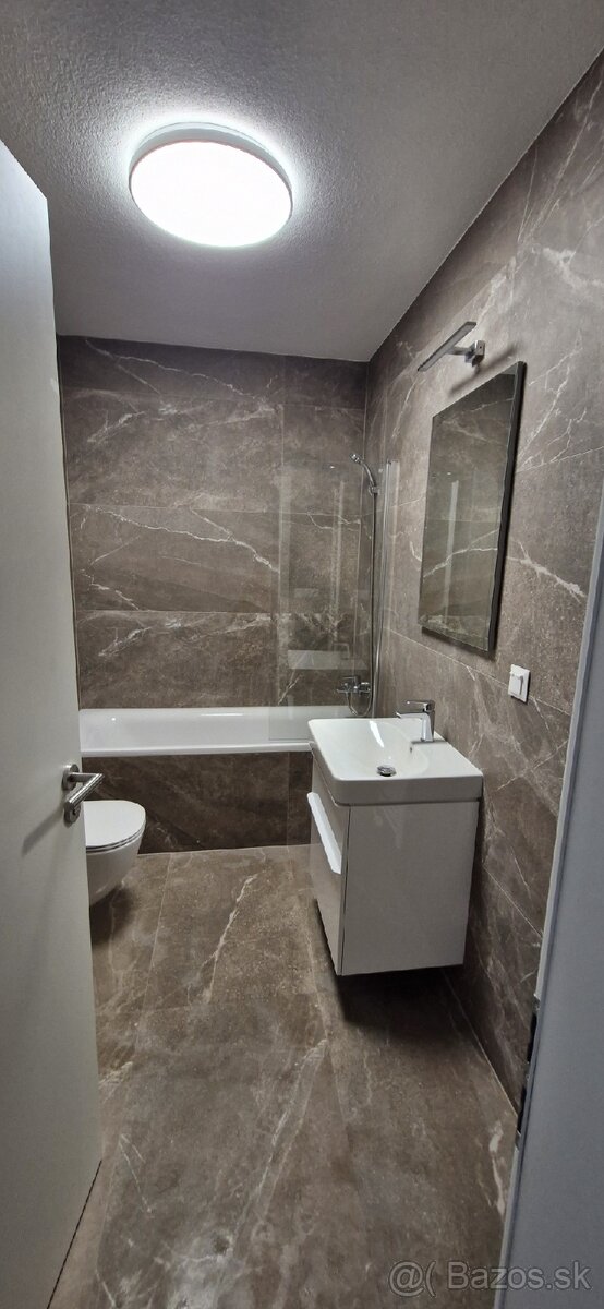 Prenajnem byt v centre mesta - 6