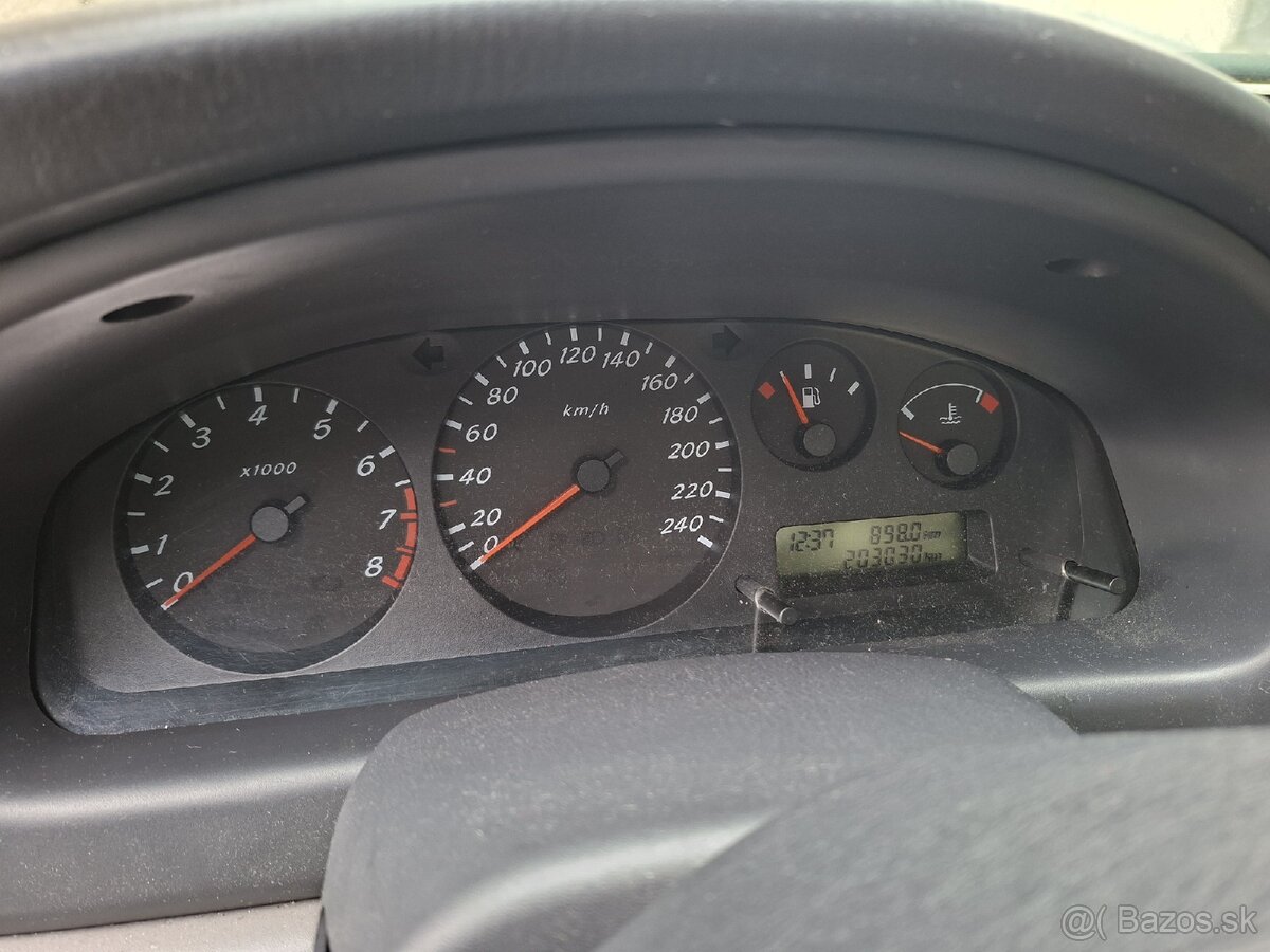 Predam Nissan Almera - 6