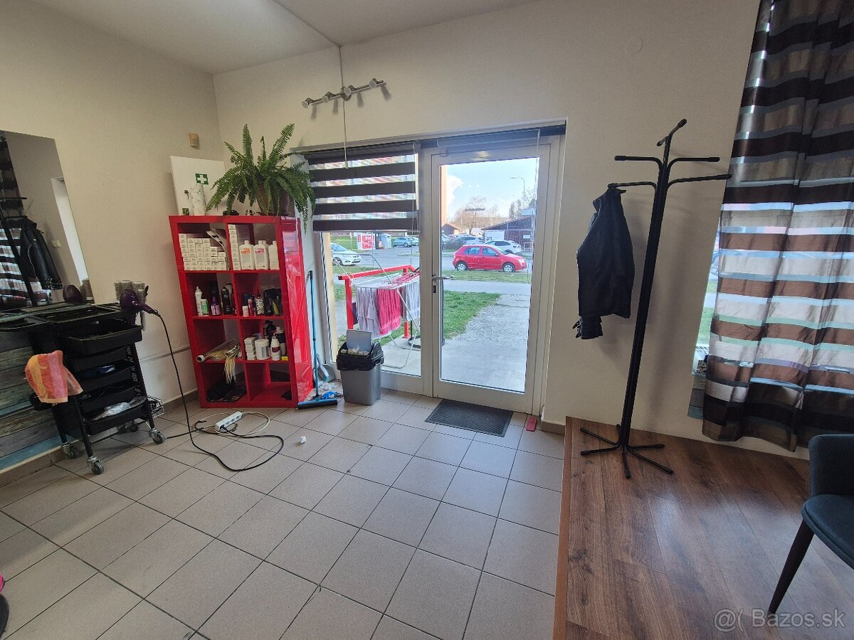 POLYFUNKČNÝ DOM V KOMÁRNE - 6