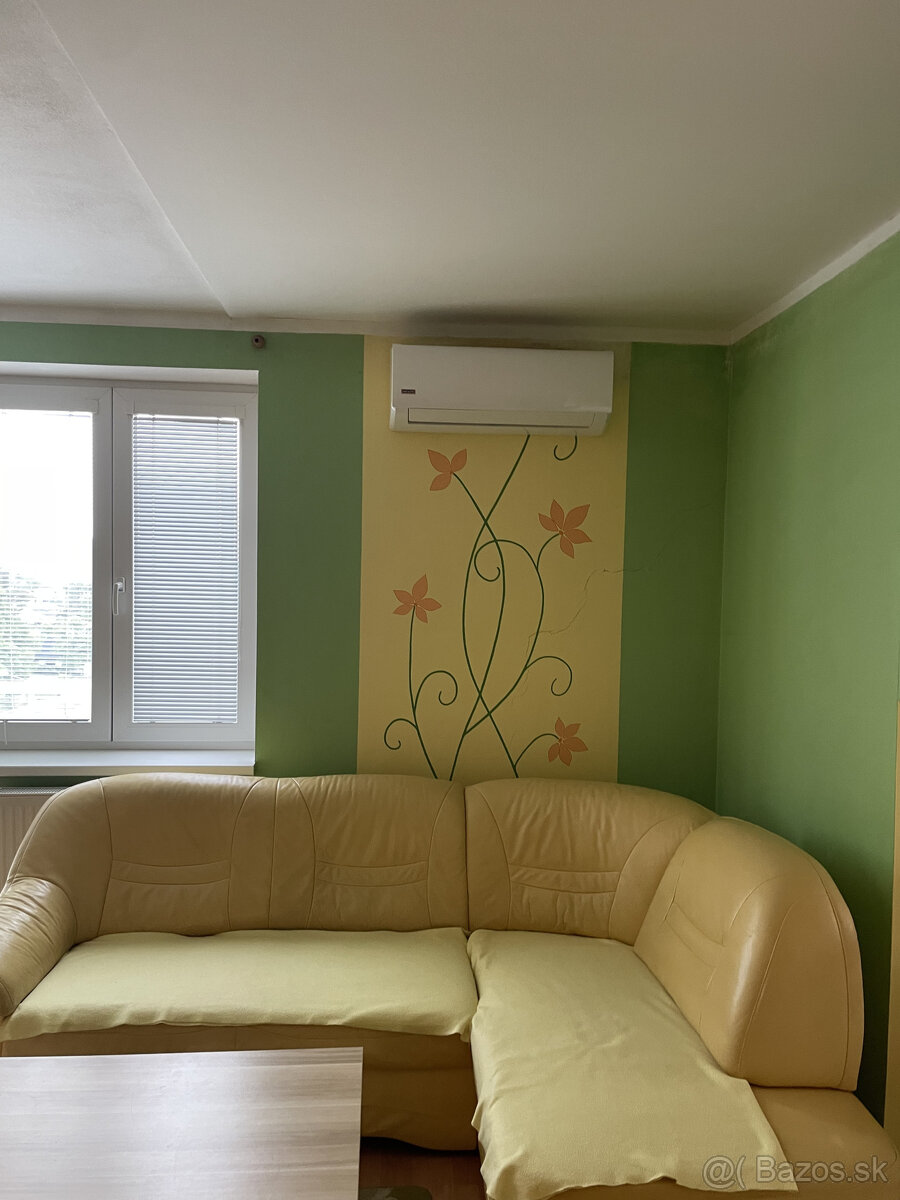 Zariadený 2-izbový byt s balkónom, klimatiz. a pivnicou - 6