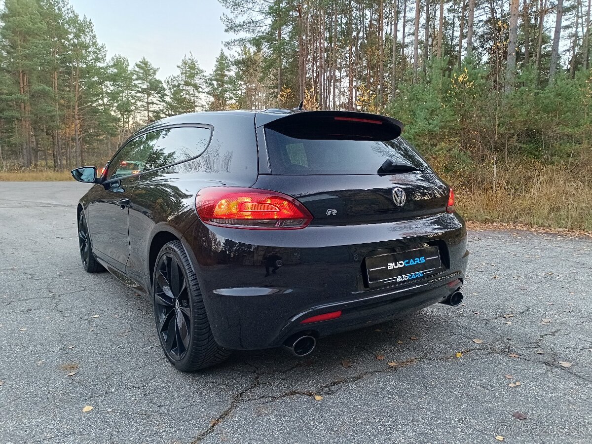 Volkswagen Scirocco R 265PS rok 2012, manuál - 6