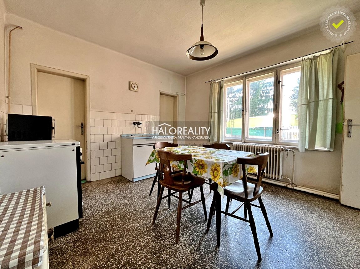 HALO reality - Predaj, rodinný dom Levice, vhodný aj ako inv - 6