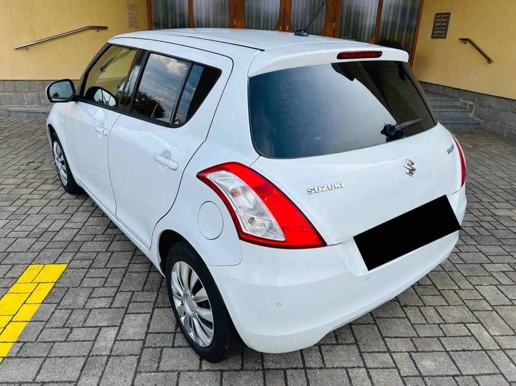 Suzuki Swift GLX 5/2012 162tis.km Kúpené v SR - 6