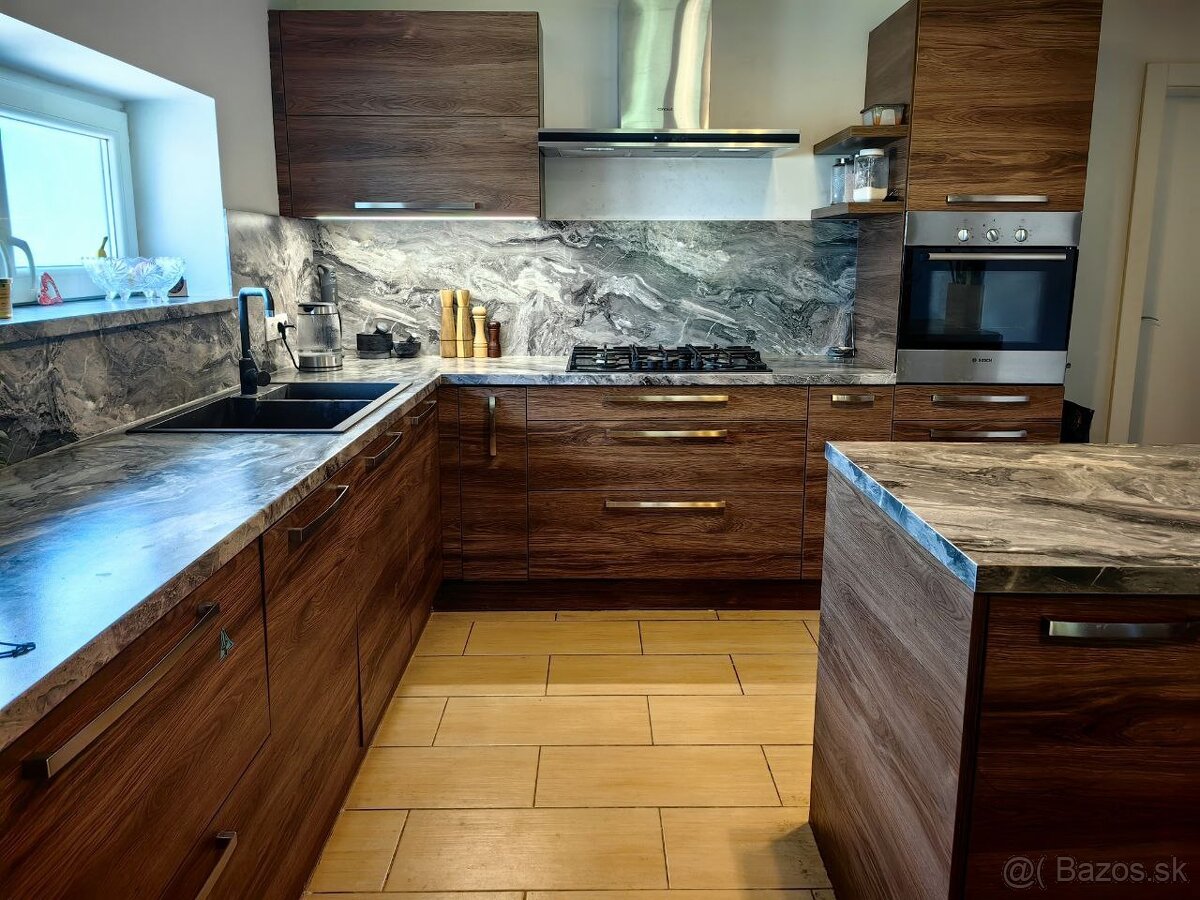 6 izbový rodinný dom na predaj - 6