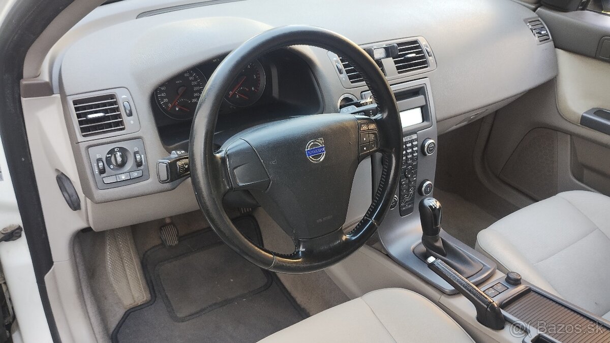 Predám Volvo V50 1,6 Tdi - 6